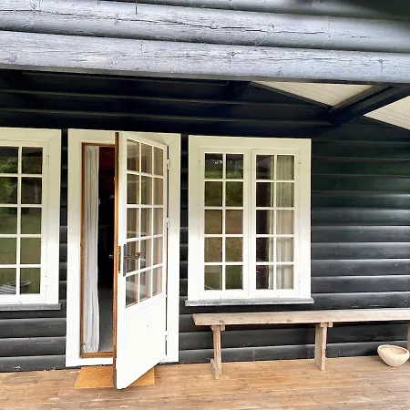 Cozy And Authentic Log House Feriehus Dronningmølle